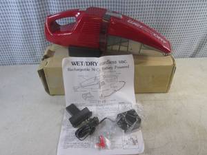 lot 113 image: (EW4) Hot Craft Cordless Rechargeable WetDry Vac - New