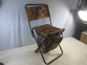 lot 117 image: (H-2) Portable Folding Camo Chair with Insulated Cooler and Eating Utensils