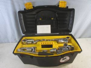 lot 121 image: (EW4) 20 Plastic Tool Box with USA Made Wright Brand 12 Drive Sockets and Ratchet with Other Extensions