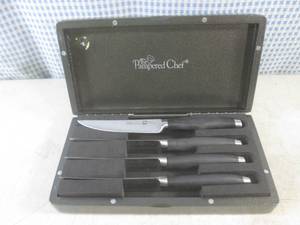 lot 158 image: (EC1) The Pampered Chef 4pc Steak Knife Set in Box