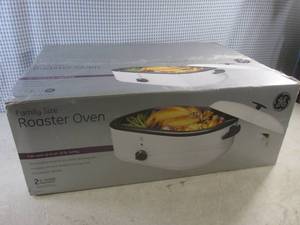 lot 165 image: (EW4) GE Family Size Roaster Oven...