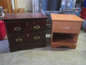 lot 307 image: (FRNT) 2 End Tables with Drawers...