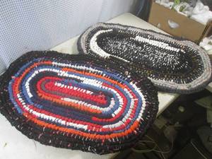 lot 191 image: (EC1) 2 Hand Made Rugs - Made From T-Shirts
