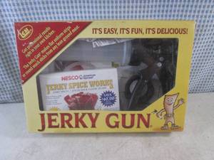 lot 194 image: (EW4) Lem Jerky Gun ...