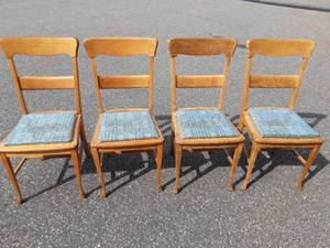 4-Vintage Oak Chairs (Easy To Change Seat Covers)