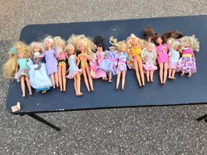 15-Assorted Lil Sister Size Barbies & Fashion Dolls