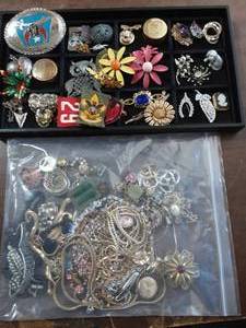 Large Bag Of Assorted Jewelry & Contents On The Tray