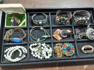 Contents On Tray  (Tray Not Included)