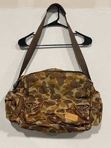 lot 55 image: Cabelas Camo Bag