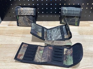 lot 38 image: Belt Ammo Wallets