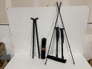 lot 43 image: Bipod Stands