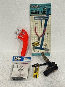 lot 46 image: Bow Hunting Accessories