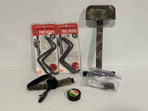 lot 49 image: Bow Hunting Accessories