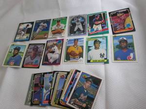 lot 110 image: Assorted Baseball Rookie Cards...