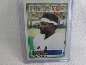 lot 131 image: 1983 Topps Walter Payton  Card...