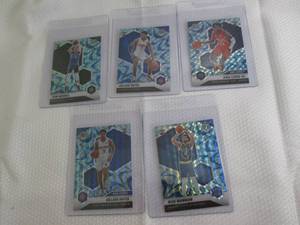 lot 175 image: 2020-21 Mosaic Blue Prizm Basketbal...