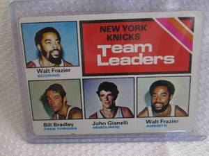 lot 14 image: 1975-76 Topps Walt Frazier Team Lea...