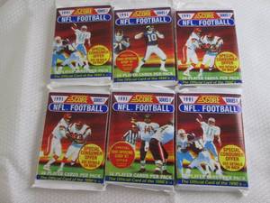 lot 40 image: 6 1991 Score Football Packs...