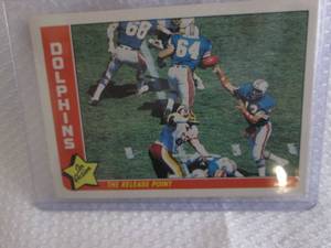 lot 60 image: 1985 Fleer Dan Marino Card...