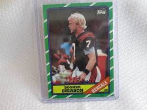 lot 96 image: 1986 Topps Boomer Esiason Rookie Ca...