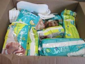 lot 351 image: Assorted Sized Pampers...