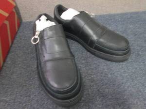 lot 378 image: Billy Black Laceless Oxford Size 10...