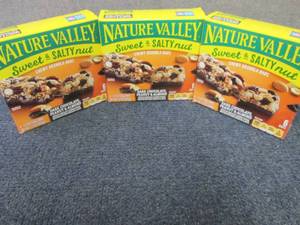 lot 432 image: 3-7.2 oz Nature Valley Dark Chocola...