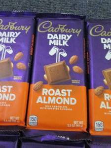 lot 447 image: 6- 3.5 oz Cadbury Dairy Milk Roast ...