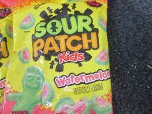 lot 454 image: 6- 8 oz Sour Patch Kids Watermelon...