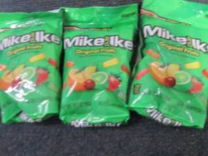 lot 467 image: 3-10 oz Mike & Ike Original Fruits...