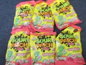 lot 484 image: 6- 8.02 oz Sour Patch Kids Watermel...