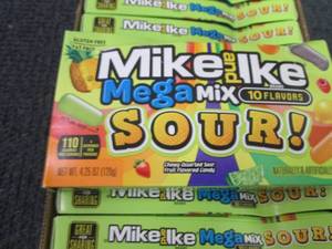 lot 497 image: 12- 4.25 oz Mike & Ike Sour Mix...