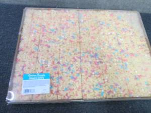 lot 539 image: Tray of FROZEN Cotton Candy Crispy ...