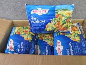 lot 558 image: Case of 12- 16 oz FROZEN Birds Eye ...