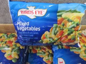 lot 559 image: Case of 12- 16 oz FROZEN Birds Eye ...