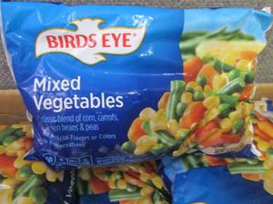 lot 563 image: Case of 12- 16 oz FROZEN Birds Eye ...
