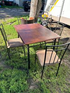 Kitchen Table with 4 Chairs