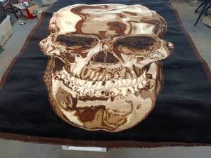 Emirares Collection 52x 72 skull rug