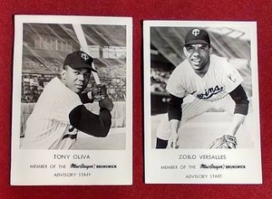 lot 72 image: (2) 1965 MacGregorBrunswick Advisory Staff Minnesota Twins Cards