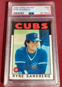 lot 152 image: 1986 Topps Tiffany Ryne Sandberg - PSA 5