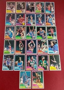 lot 168 image: (27) 1981-82 Topps Basketball Cards