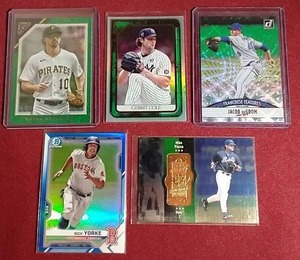 lot 174 image: (5) Numbered Baseball Cards