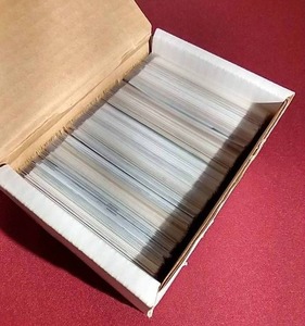 lot 180 image: Box of Minnesota Twins Cards - Numerous Stars