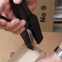 lot 139 image: NEW Bostitch Office Plier Stapler (P6C-8)