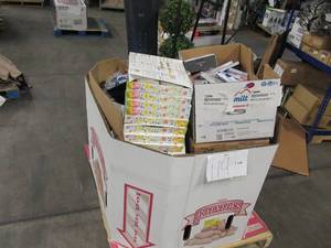 lot 119 image: Pallet of Store Overstock Store and Ecommerce Product and Returns