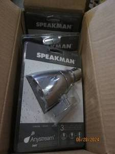 4 speakman anystream shower heads...