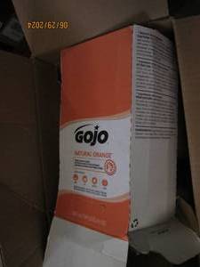 2 canisters of gojo pumice hand cleaner