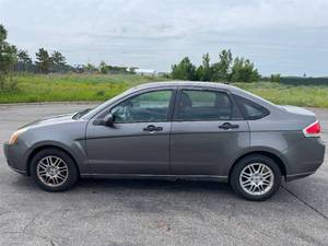2011 Ford Focus SE - 2 OWNERS