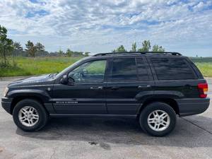 2004 Jeep Grand Cherokee Laredo - 4X4 - 2 OWNERS