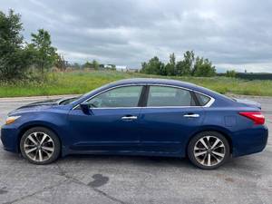 2016 Nissan Altima 2.5 SR - 1 OWNERS